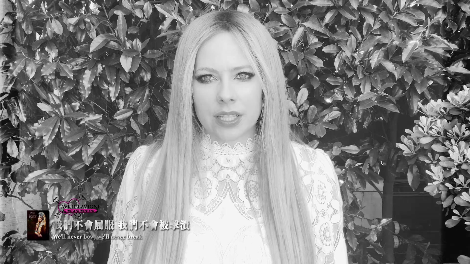 [图]【艾薇儿】Avril Lavigne - We Are Warriors 中英字幕