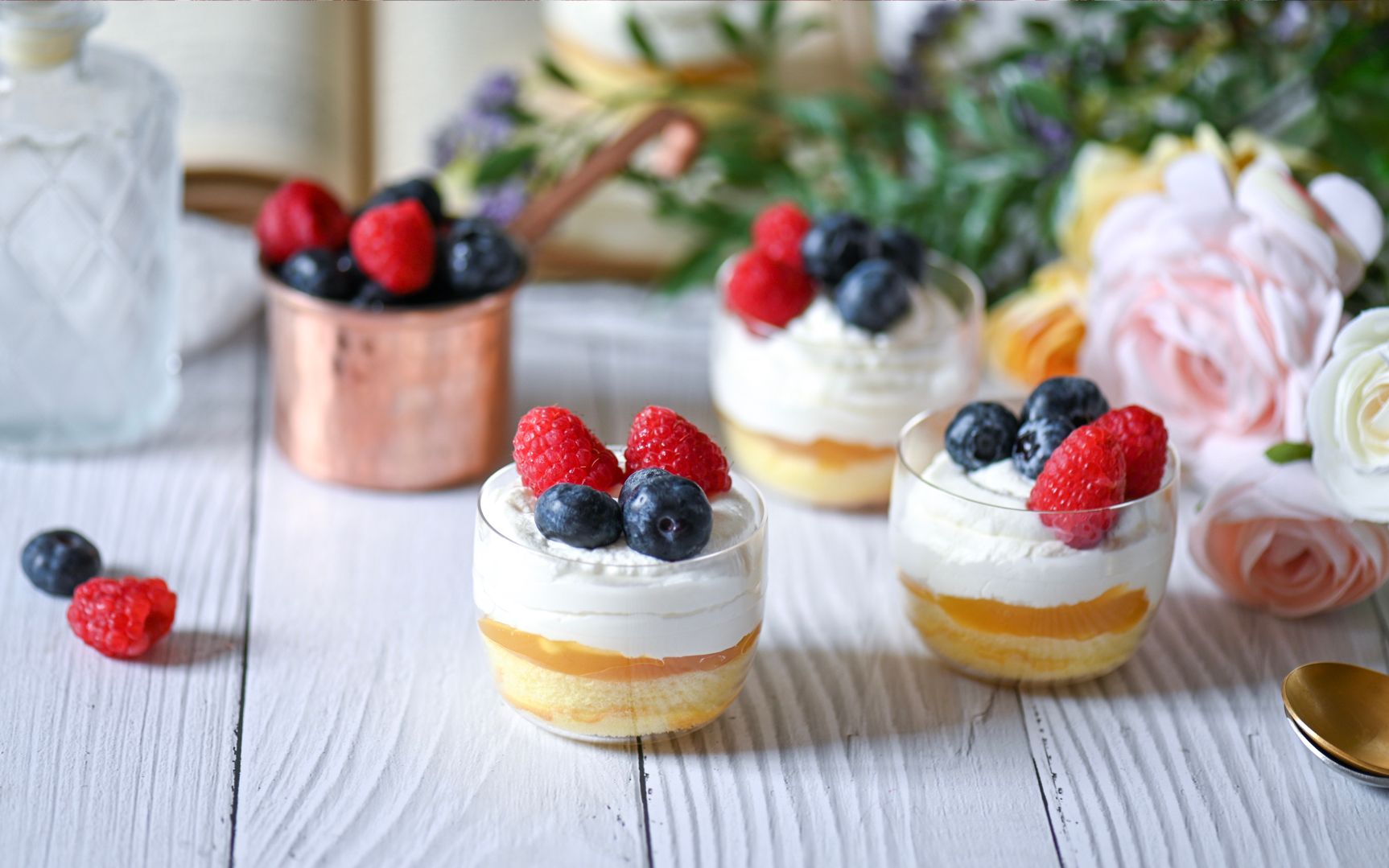 教你制作超级网红的迷你蛋糕杯奶油果冻水果杯子蛋糕