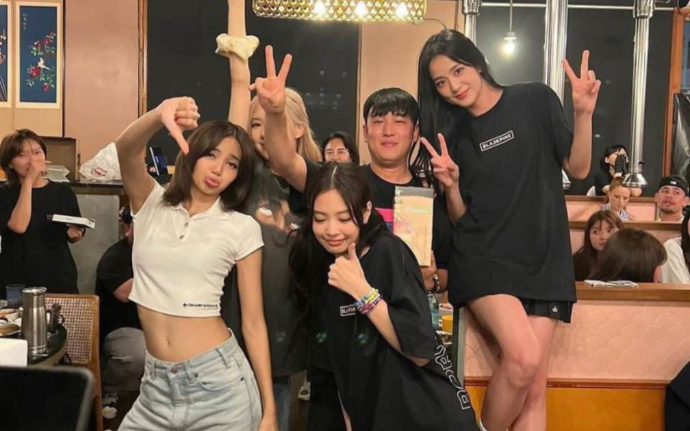 jisoo 更新weibo和wvs jennie更新ins rosé更新tiktok2023年底还有