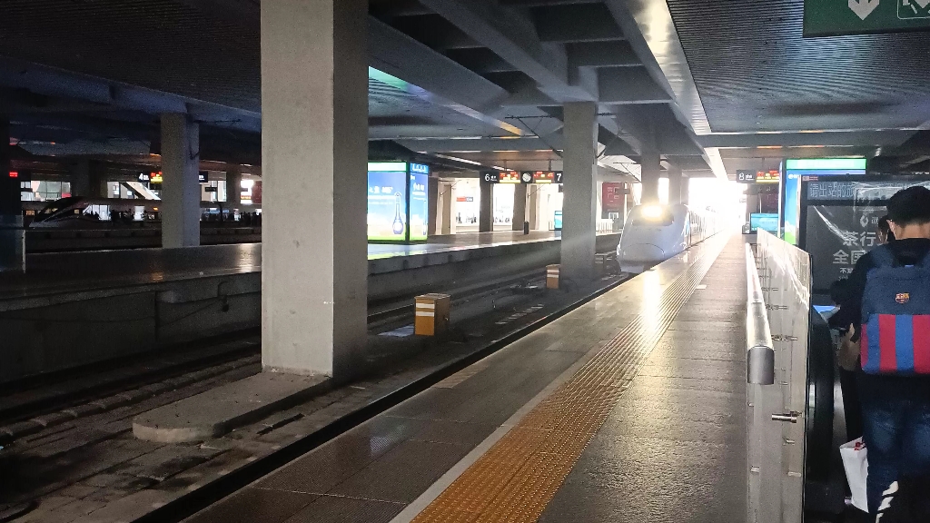 带鱼鸣笛?crh2a进厦门北站
