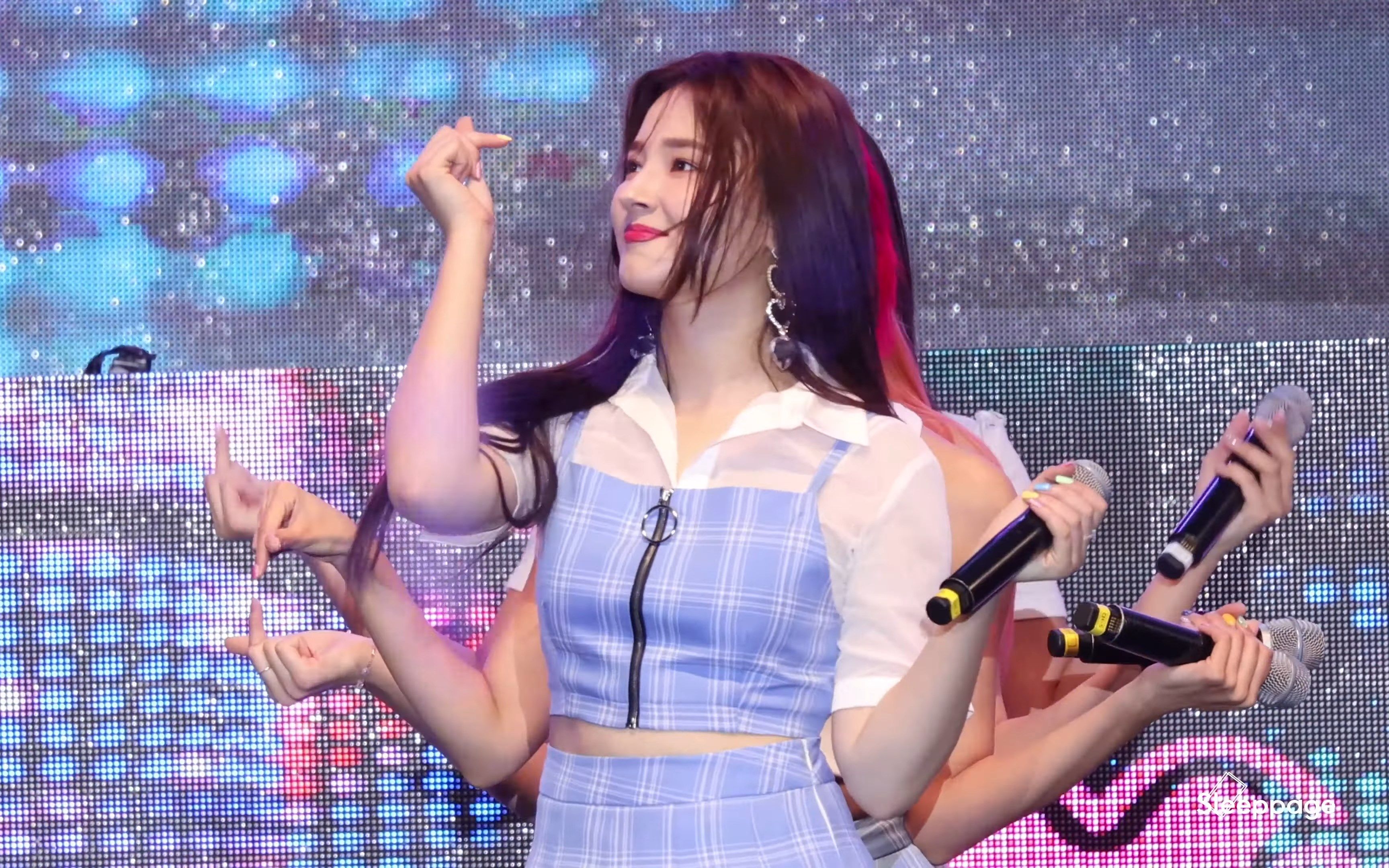 4k190811nancymomolandwonderfullove