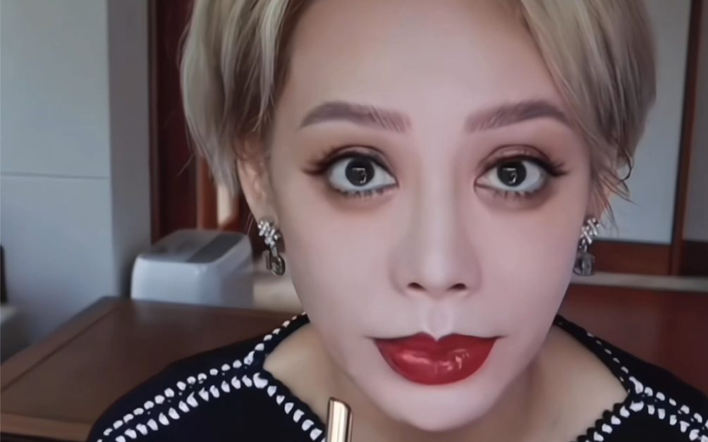 宁静我是真的很喜欢宁静老师的大眼睛