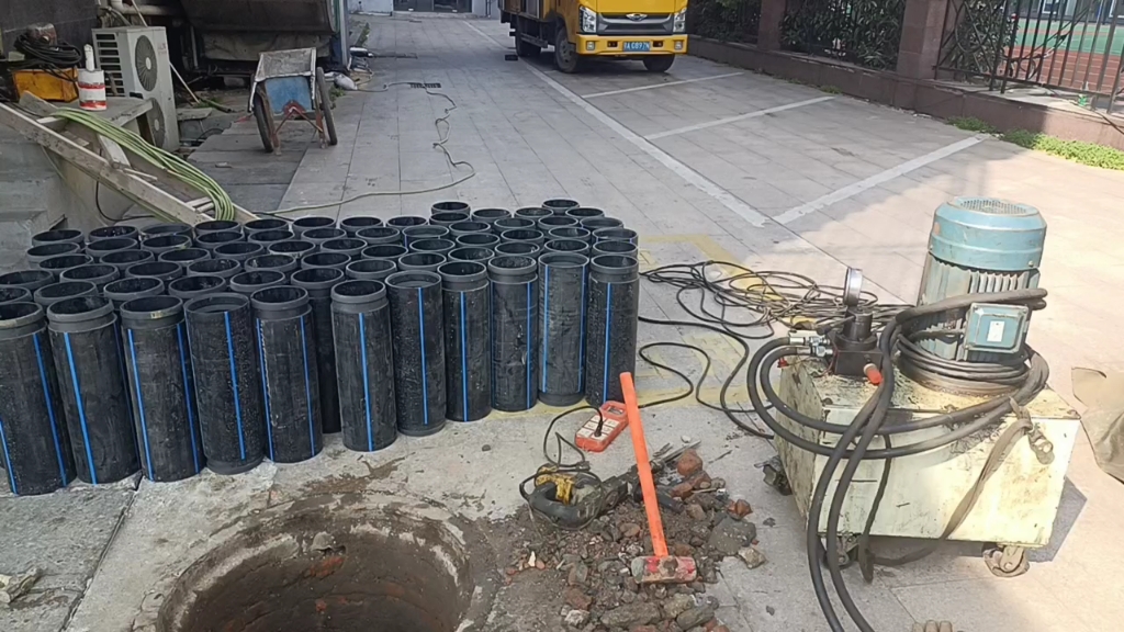 长沙管道非开挖短管置换修复公司136-6712-2665长沙静压裂管顶管置换