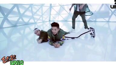 王一博 UNIQ 1st Mini ALBUM EOEO 中国版 UNIQ（ユニーク） 『EOEO 優+』CD 1枚組 （クイックチャイナ）