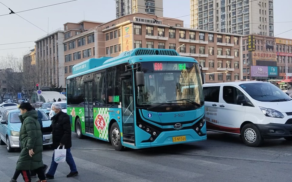 大连公交514路比亚迪k7通过兴工街