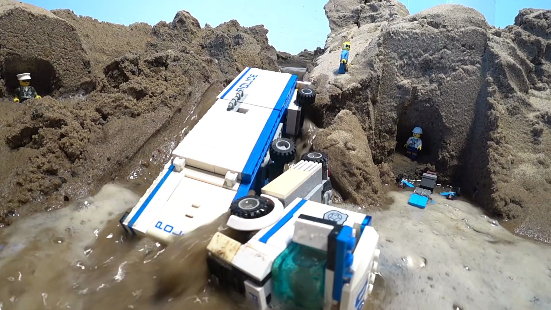 乐高水坝决堤秘密基地kmcandbt