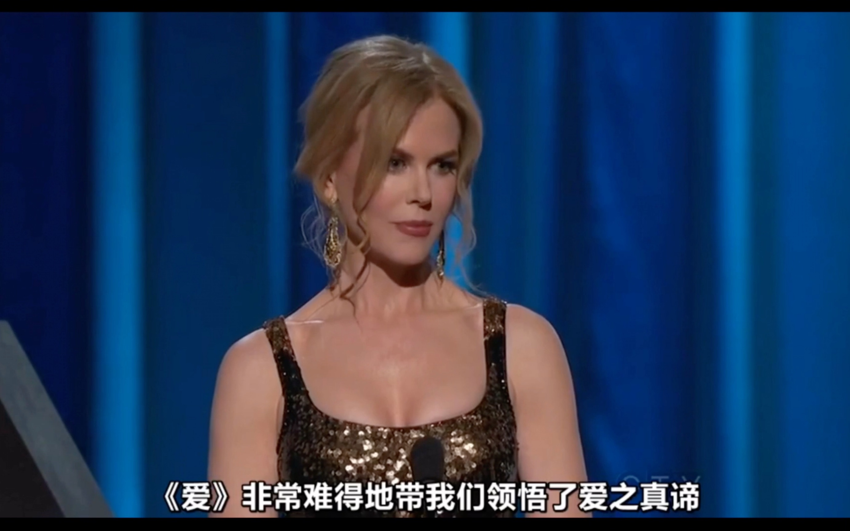 【2013年第85届奥斯卡】妮可基德曼(Nicole Kidman)介绍最佳影片提名电影《乌云背后的幸福线》、《被解放的姜戈》和《爱》哔哩哔哩bilibili