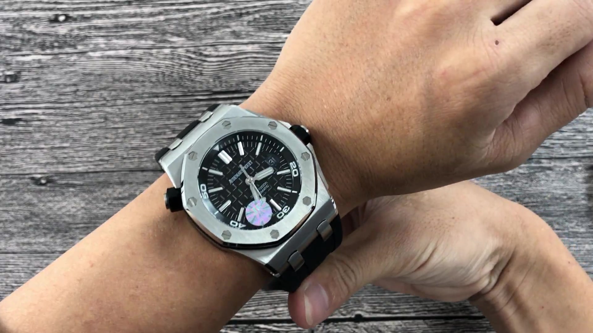 维立鉴表-jf让你心动的霸气老表爱彼皇家橡树系列15703