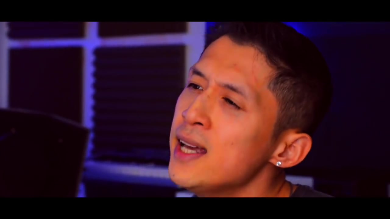 stevie hoang- the moment