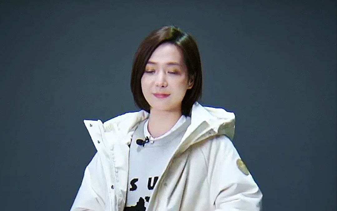 罗永浩直播旁边的小姐姐,罗永浩直播间女成员叫什么,女神林哆啦!