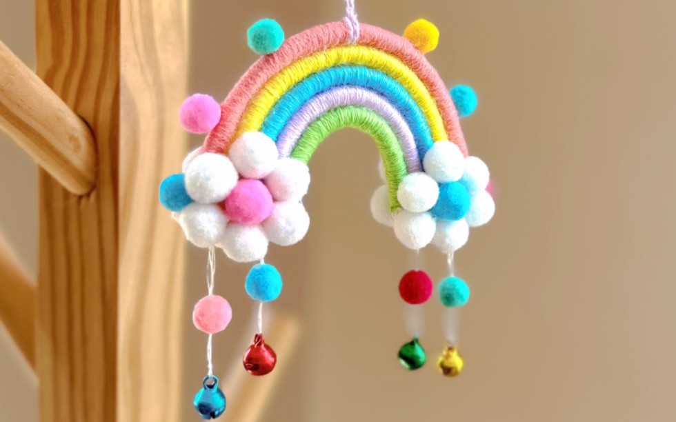 夏日手工挂件丨闲置改造丨彩虹云朵车挂风铃