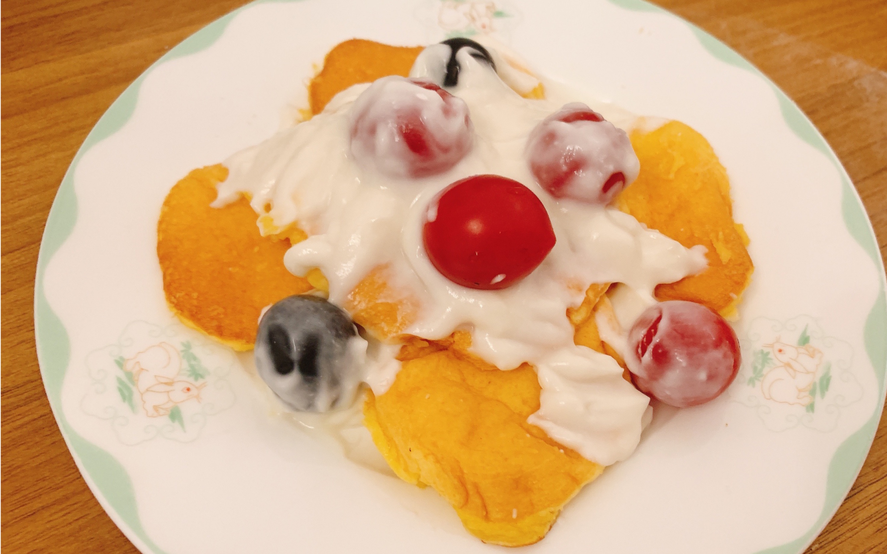 咸鱼有点馨_水果酸奶舒芙蕾