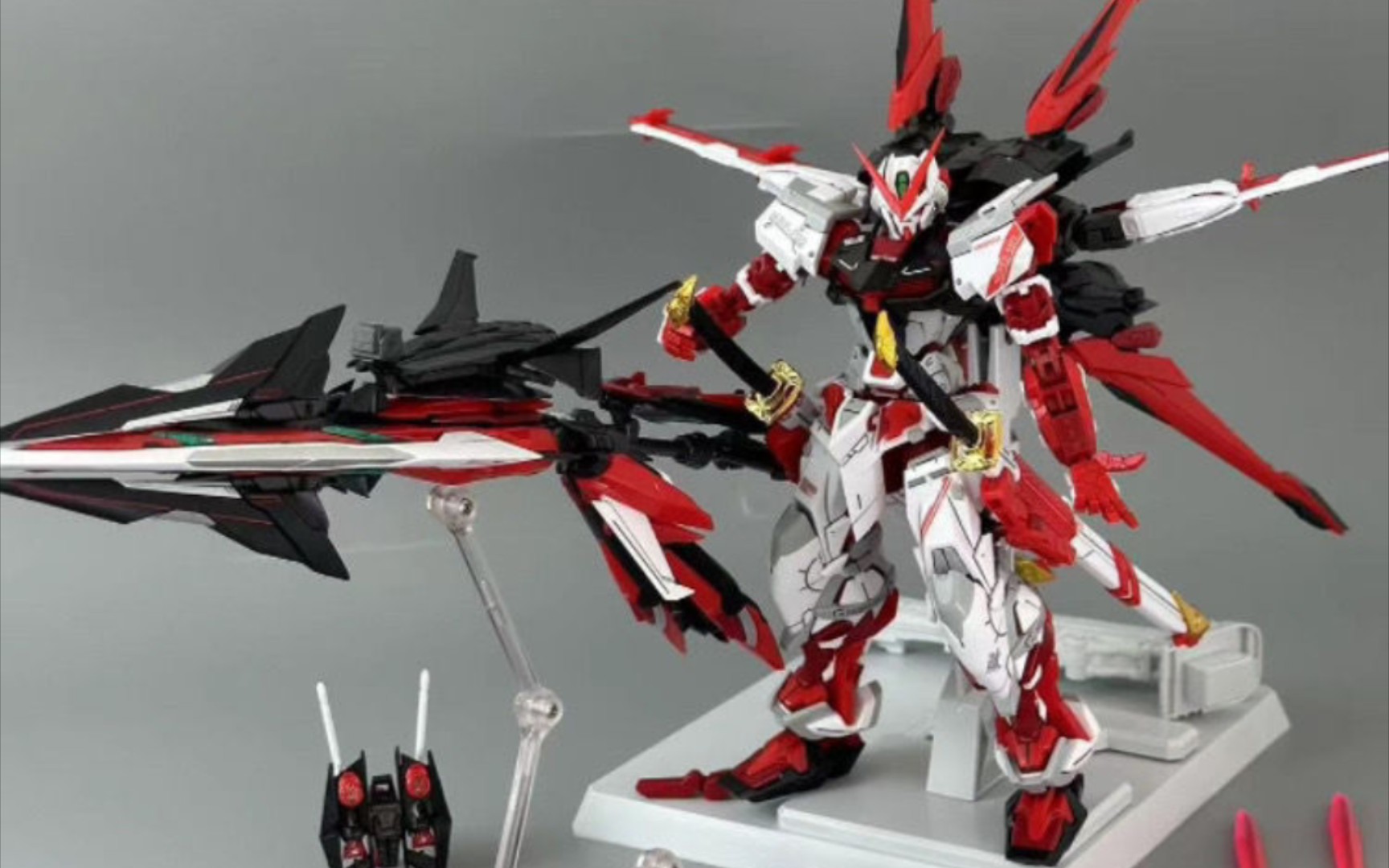 大班8812红异端大剑加飞行背包到了