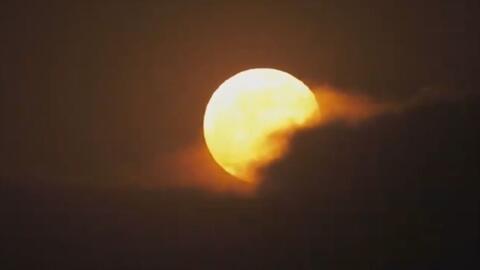 实录昨晚的超级月亮破云而出 5月26日还有年度第一超级月亮等你 哔哩哔哩