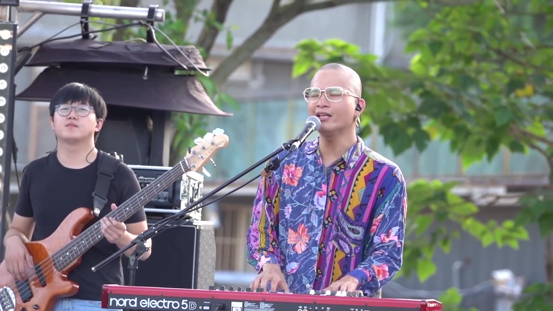 浪子回头火遍了全国大街小巷茄子蛋现场演唱的版本太好听了