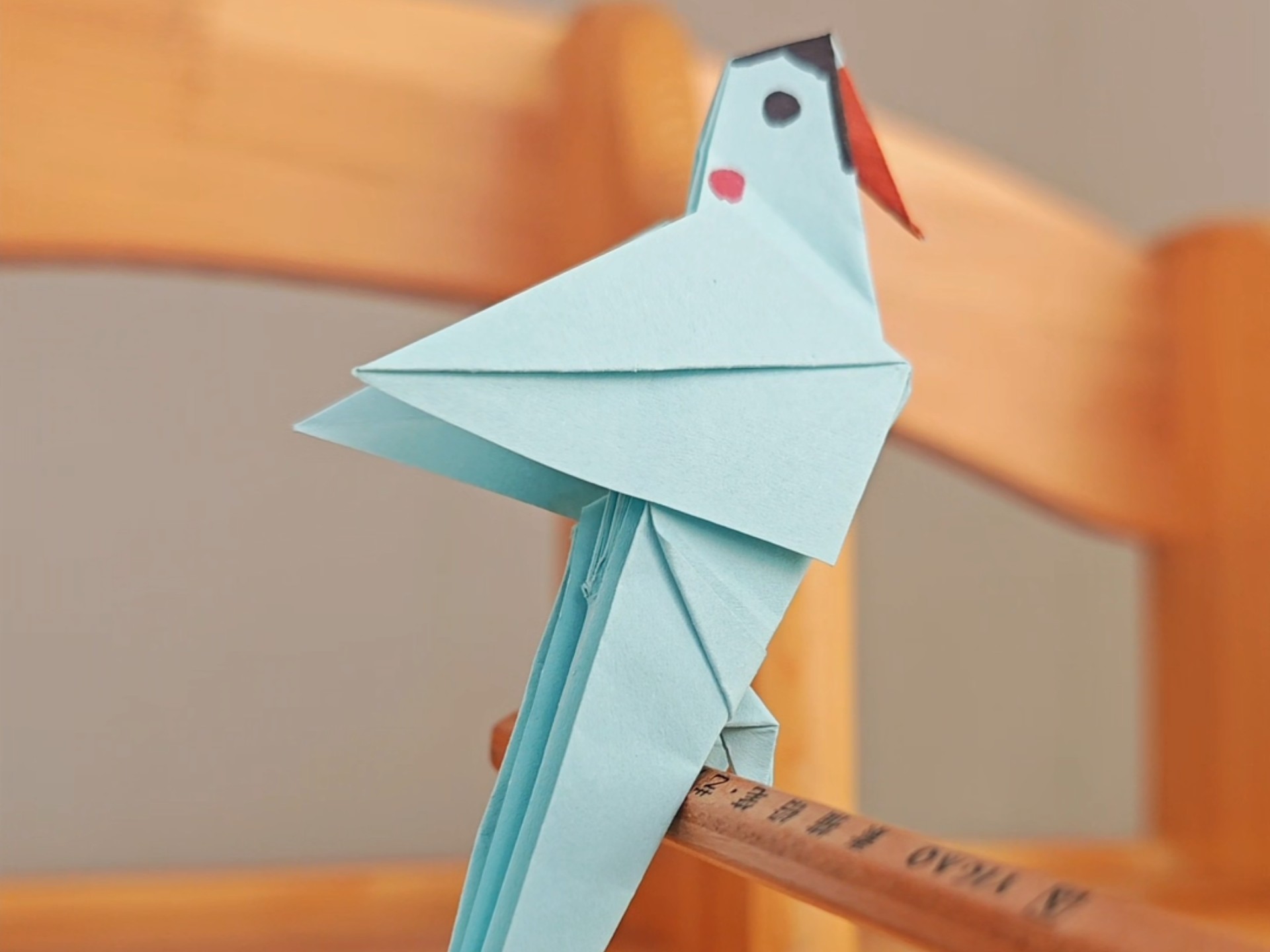 折一只小鸟,让它站在哪里就站在哪里,超级可爱,快来试