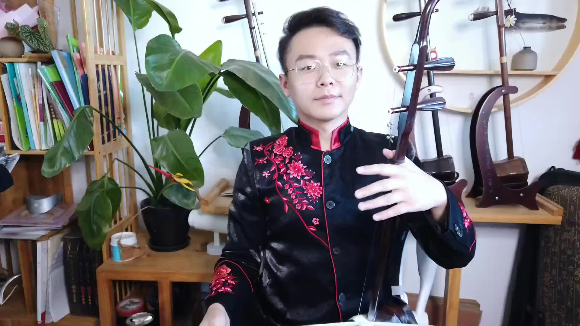 民间曲调拔根芦柴花是流传于江苏扬州一带的地方民歌二胡演奏
