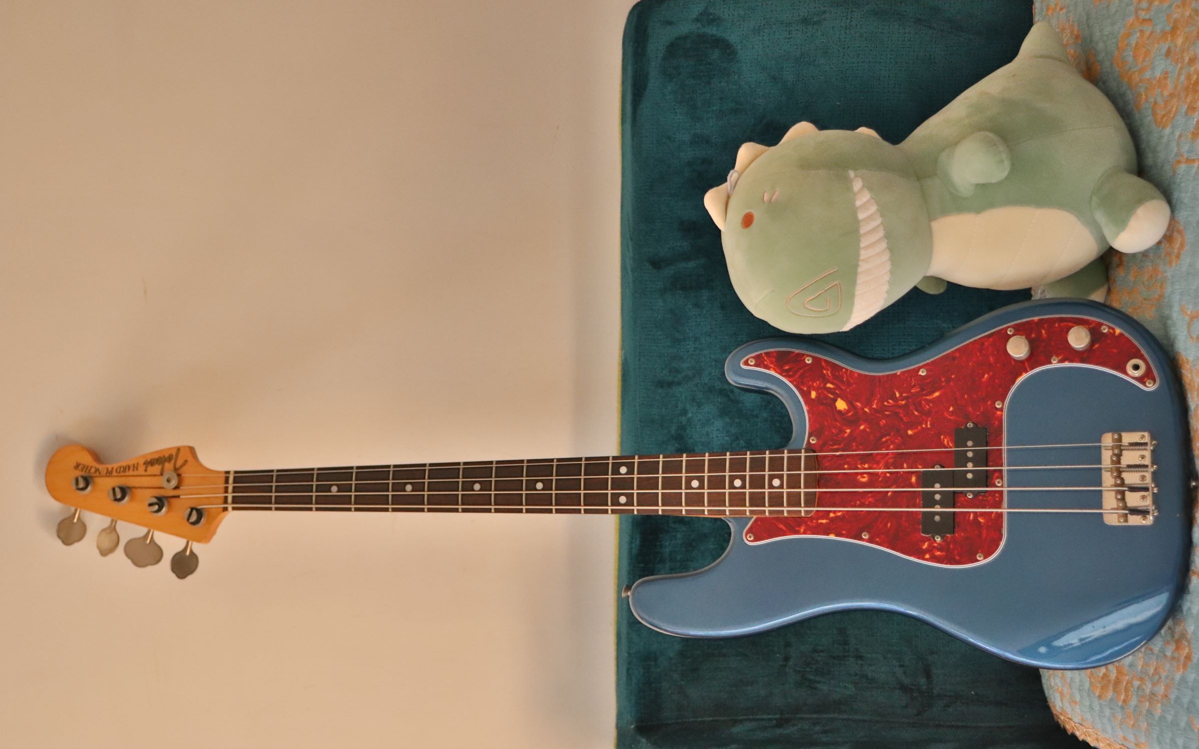 活动作品贝斯coverdecajoins黑暗之中闭上眼