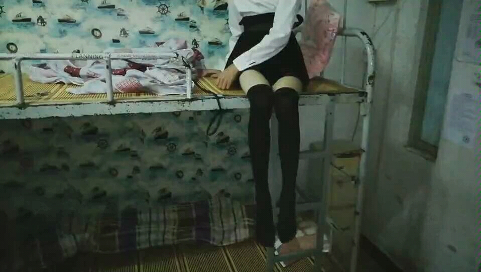 宿舍里出现一个女装大佬
