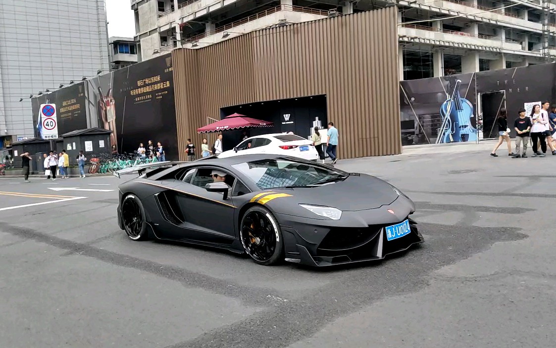 成都街上各种跑车炸街合录1