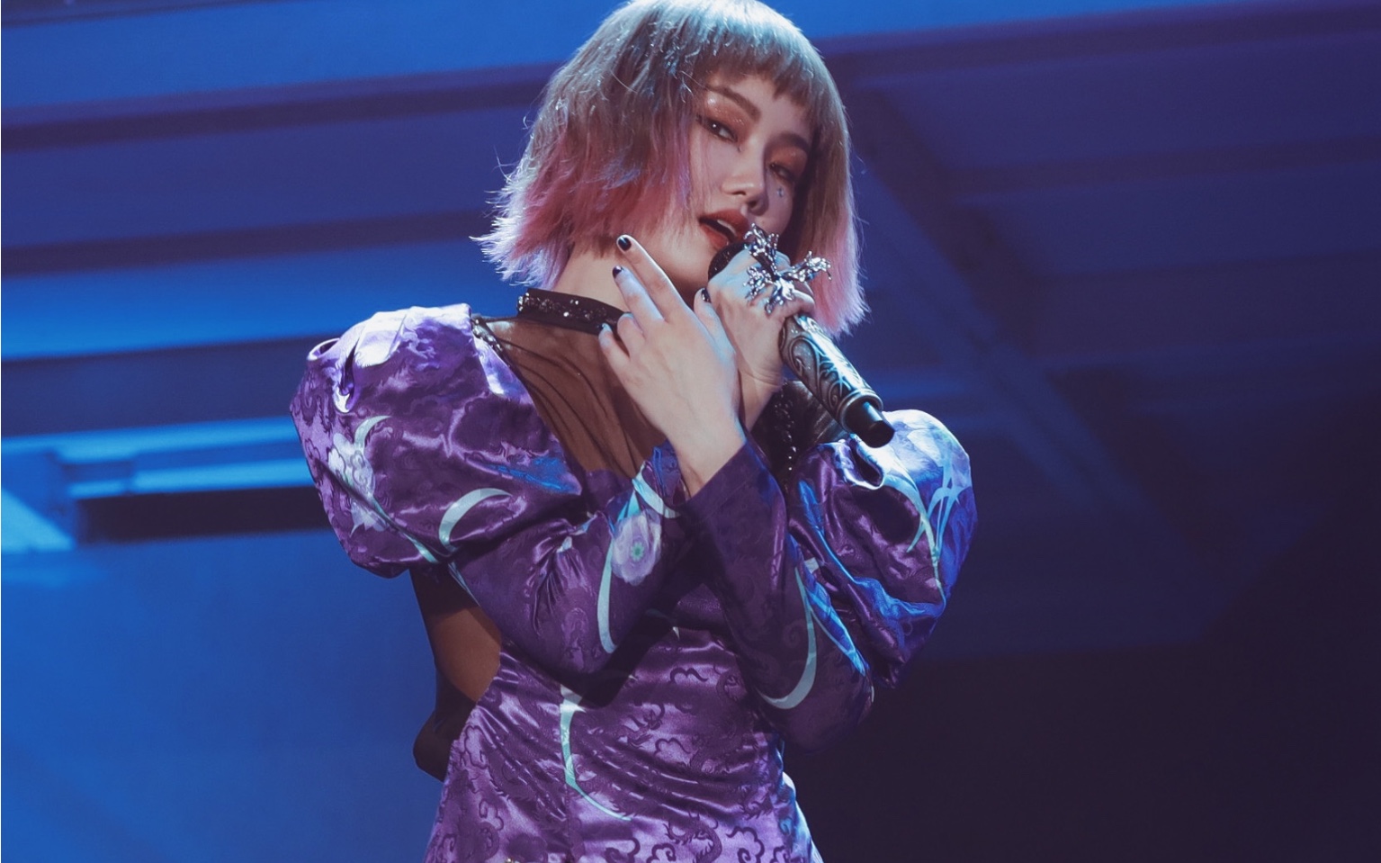 17黄龄演唱会现场来自摄像机视角-上海场《风月》_哔哩哔哩_bilibili