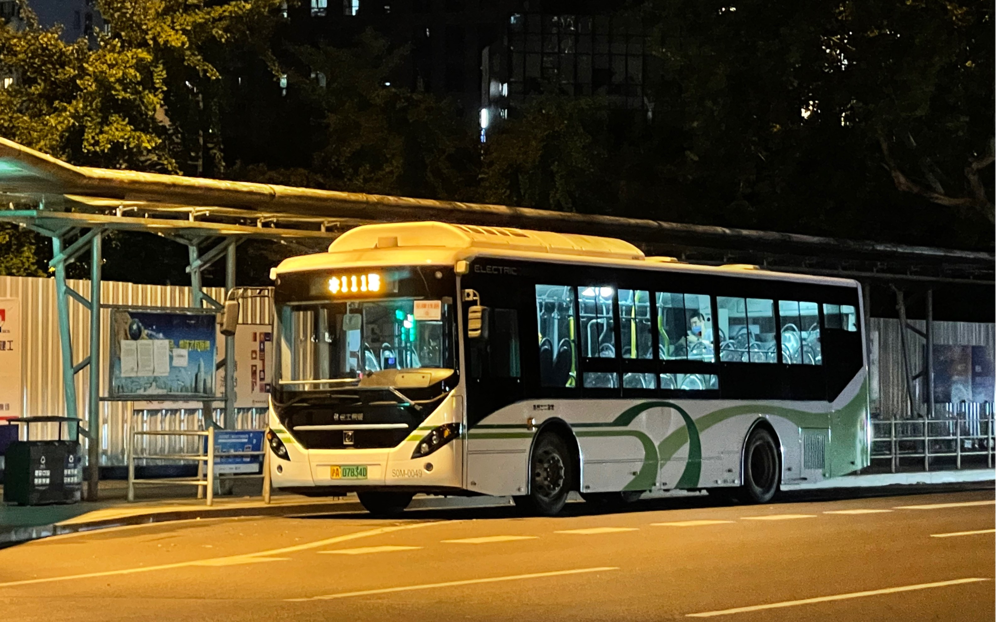 上海公交111路延线前运行实拍