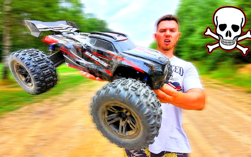 飞坡测试!traxxas遥控怪物大脚卡车 sledge 遥控车(搬运)