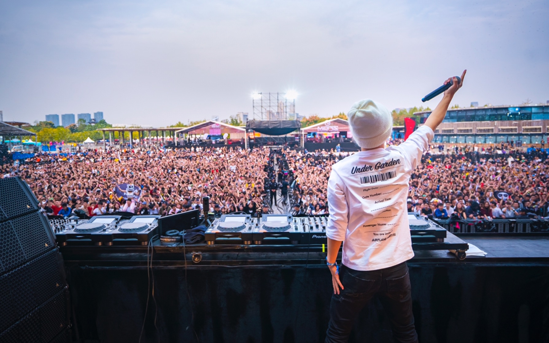 11.2武汉vac电音节panta.q第一排视角