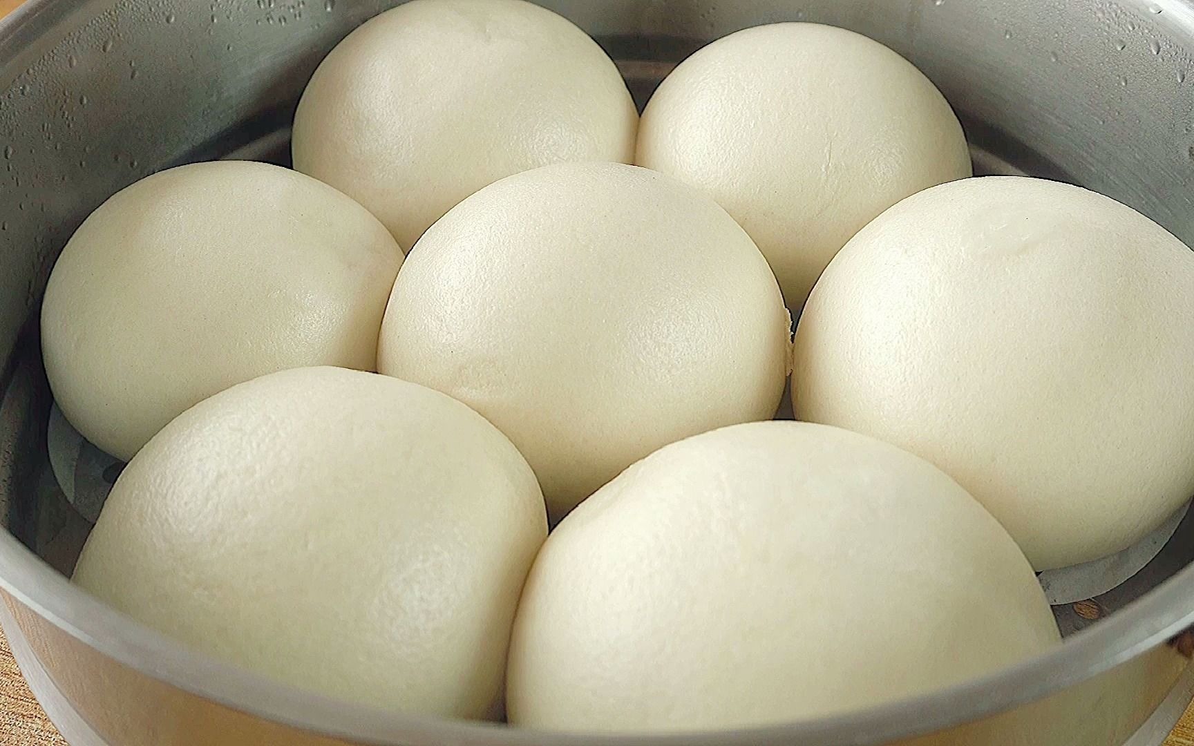 活动  开水烫面做馒头,奶奶辈才会的手艺,出锅雪白蓬松,各个水光肌