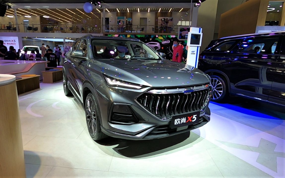 2021款长安欧尚x5高清实拍,看到这颜值和内饰,给个不买的理由_哔哩