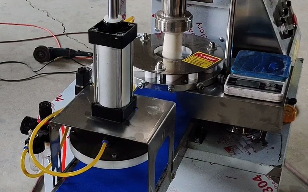 小型包子糍粑馅饼机全自动拍饼机