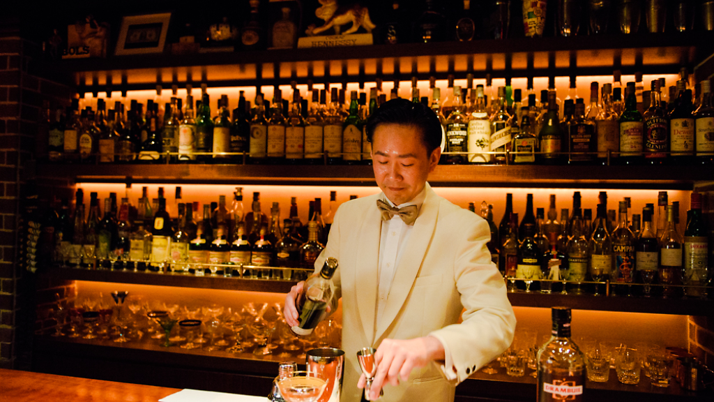 【日本东京的名调酒师】#8 北千住威士忌酒吧 umemoto桑 bar drambuie