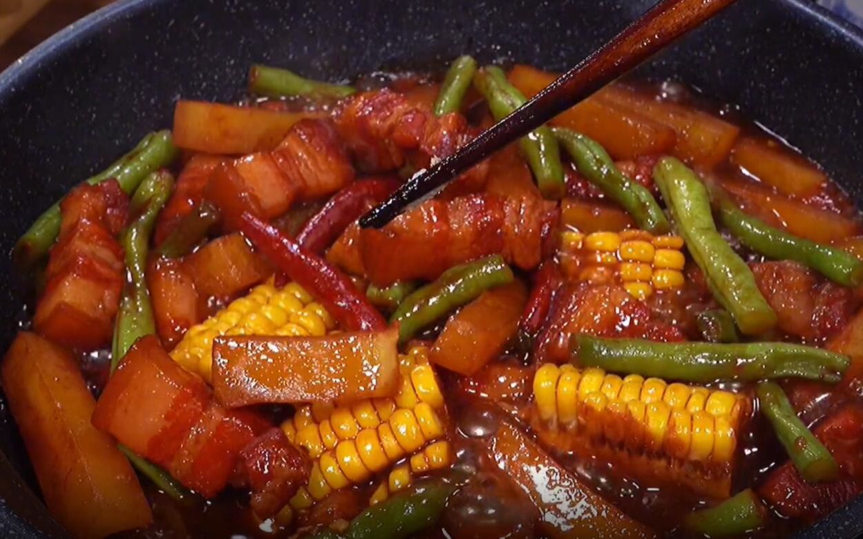 【学做饭之红烧肉焖土豆豆角】 好吃到舔盘,一次能吃三碗饭