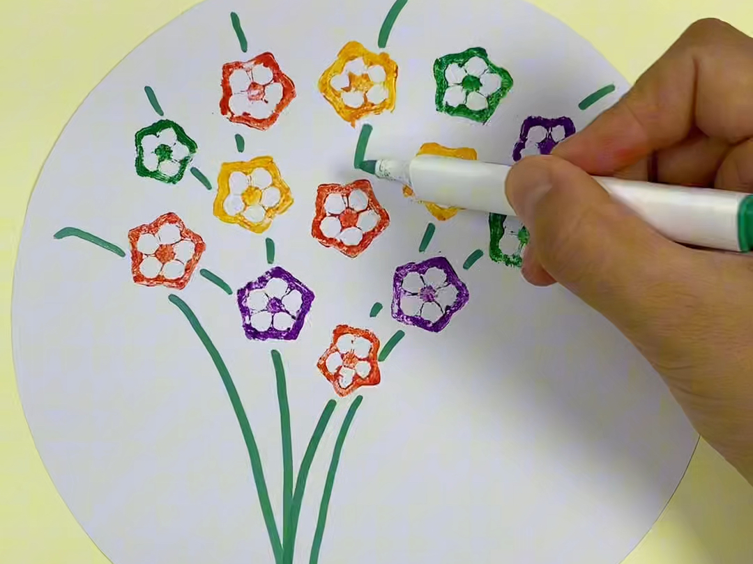 七巧兔教你用秋葵拓印漂亮的花朵画,简单好看#手工diy #亲子手工