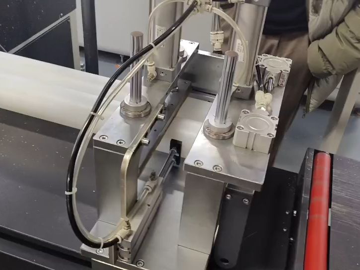 塑料管材自动切割机无尾料散热器切割机高精度高效率