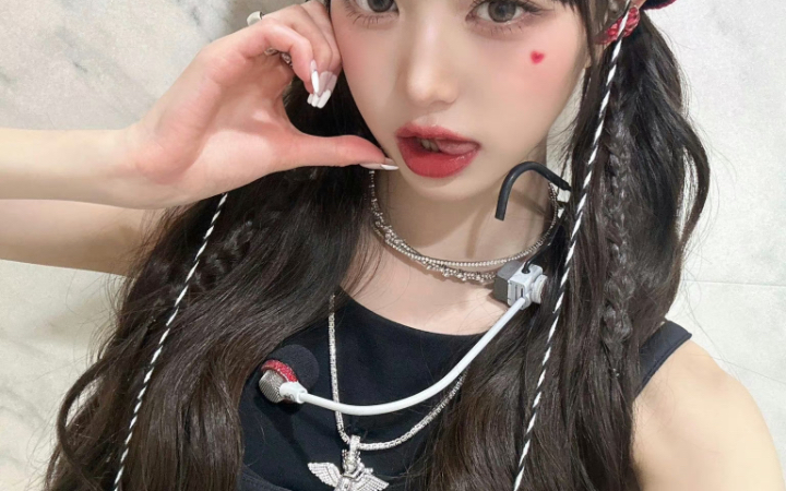 张元英自拍!