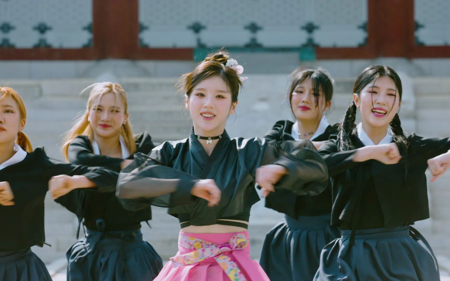 田姬振 heejin (artms) - algorithm (舞蹈版)(4k)