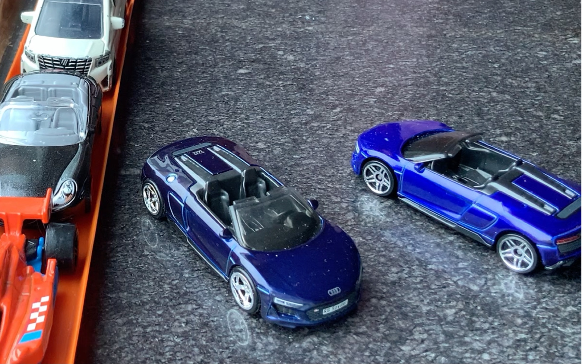 风火轮奥迪r8超宝开箱!