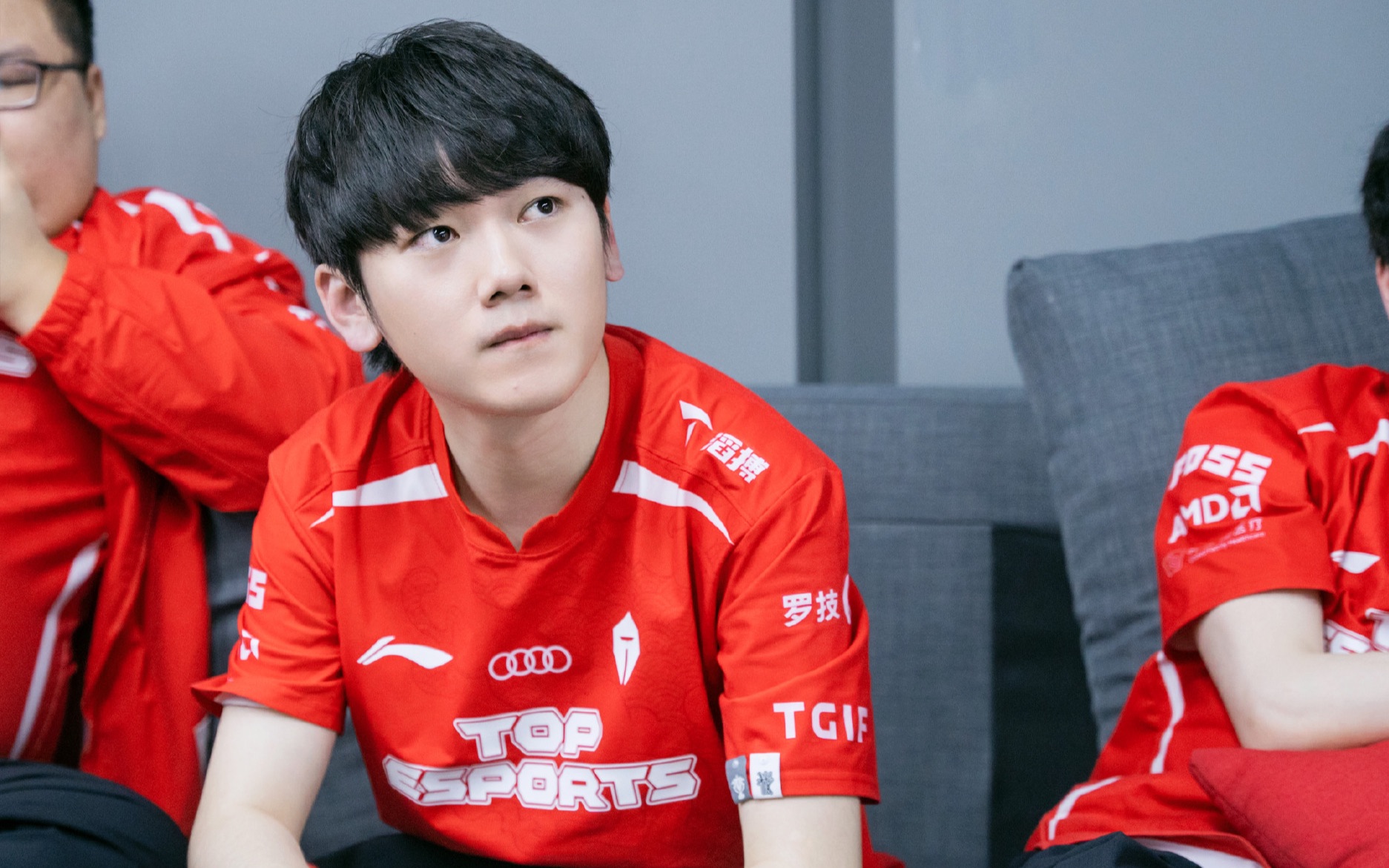 赛高专访tes.jackeylove:谢谢粉丝们一直以来的支持,然后新年快乐.