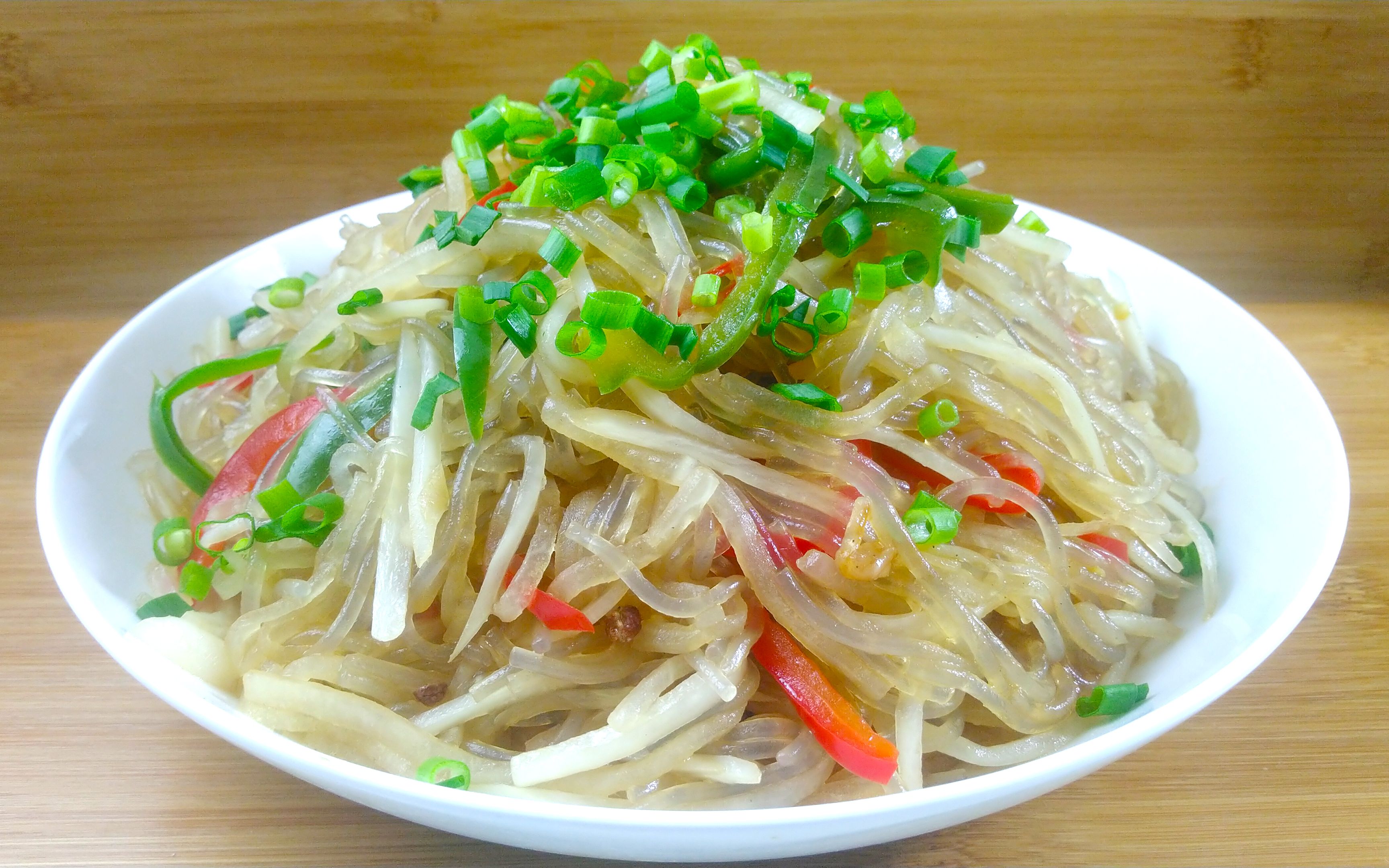 萝卜丝炒粉条这样做萝卜脆嫩粉条爽滑简单美味的下饭菜