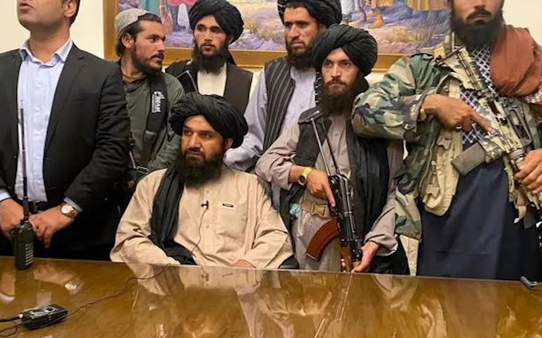 阿富汗塔利班发言人在社交网站宣布 成立"阿富汗伊斯兰酋长国"_哔哩