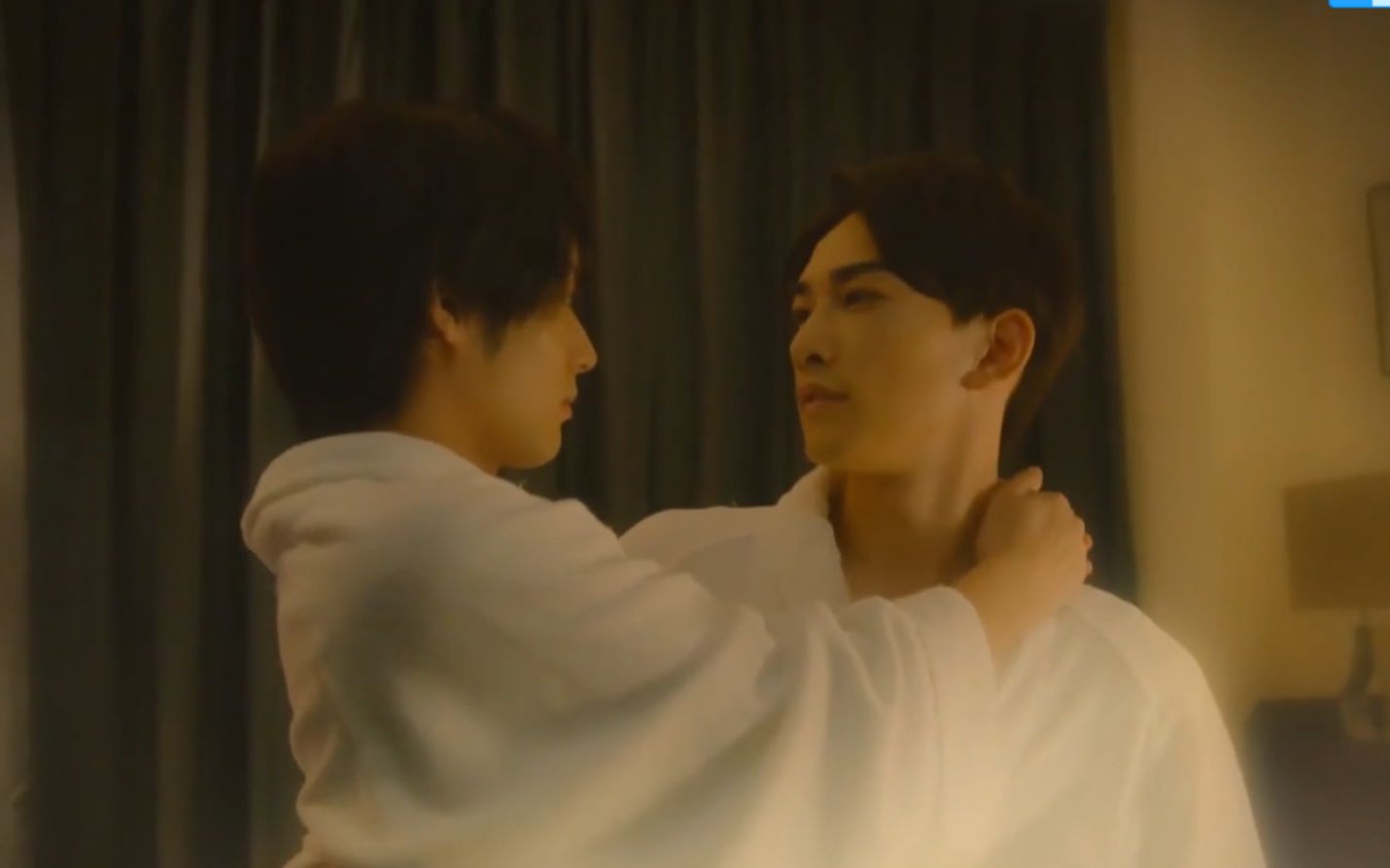 reactionep09可人儿与直男共看到了30岁还是处男似乎