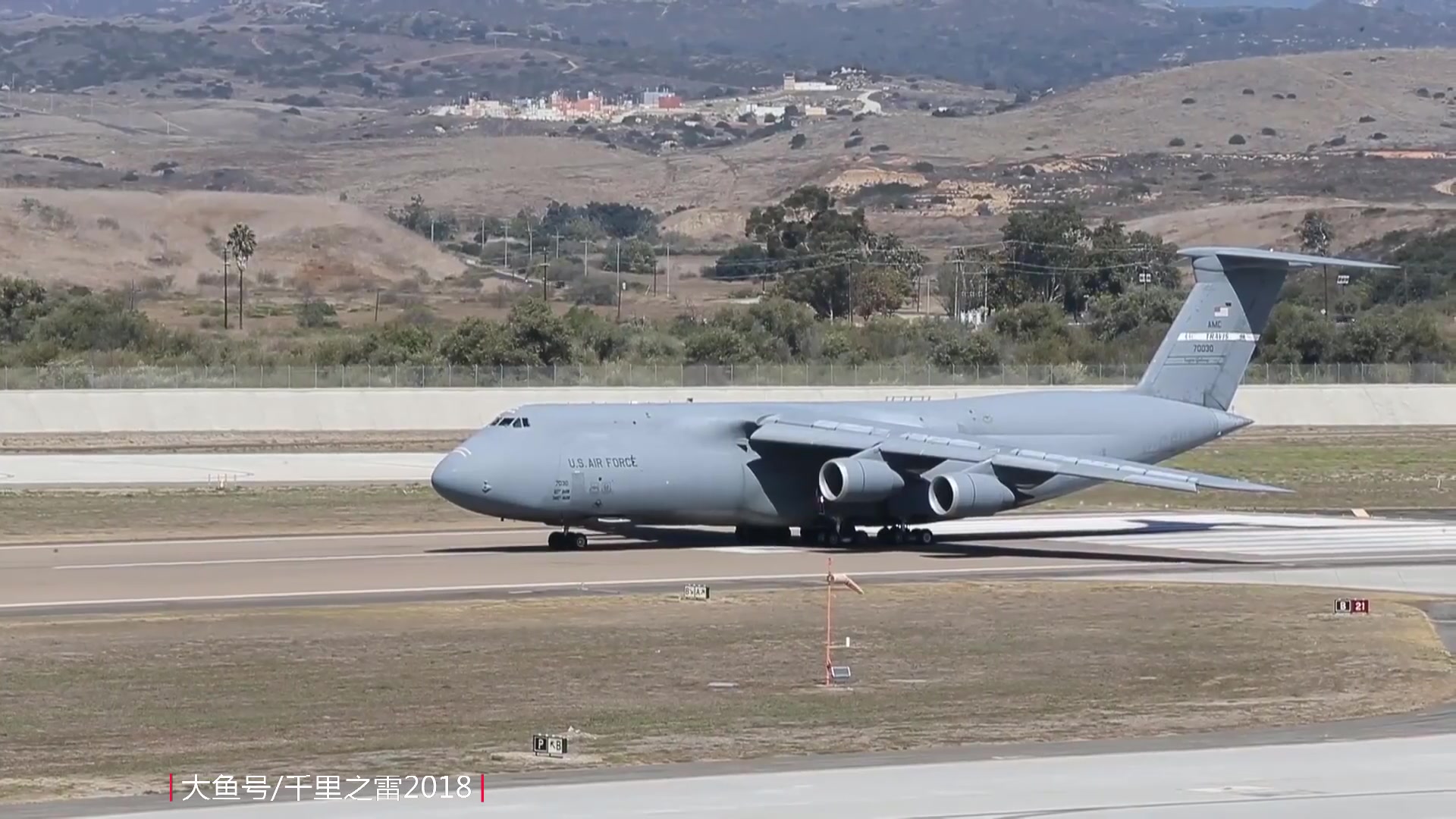 科技与军事:c-5m"超级银河"战略运输机从加州海军陆战队机场起飞(1338