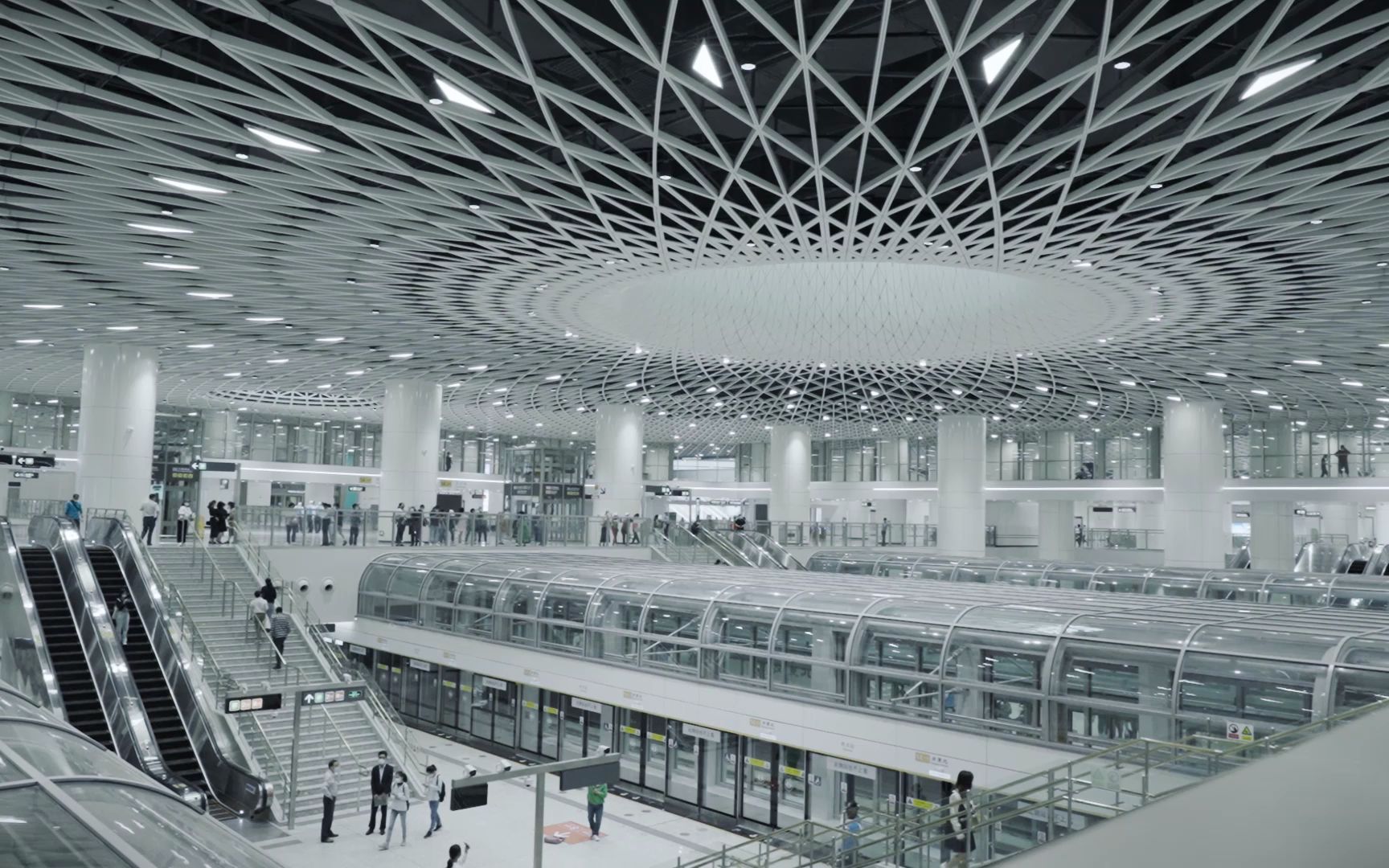 深圳 科技感地铁站 岗厦北