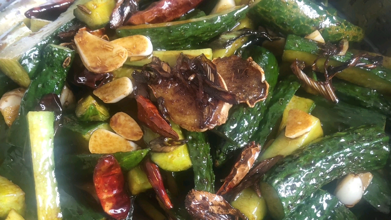 【油焖咸菜】大妈自制家乡特色,咸鲜爽口,酸辣开胃,超级下饭_哔哩哔哩