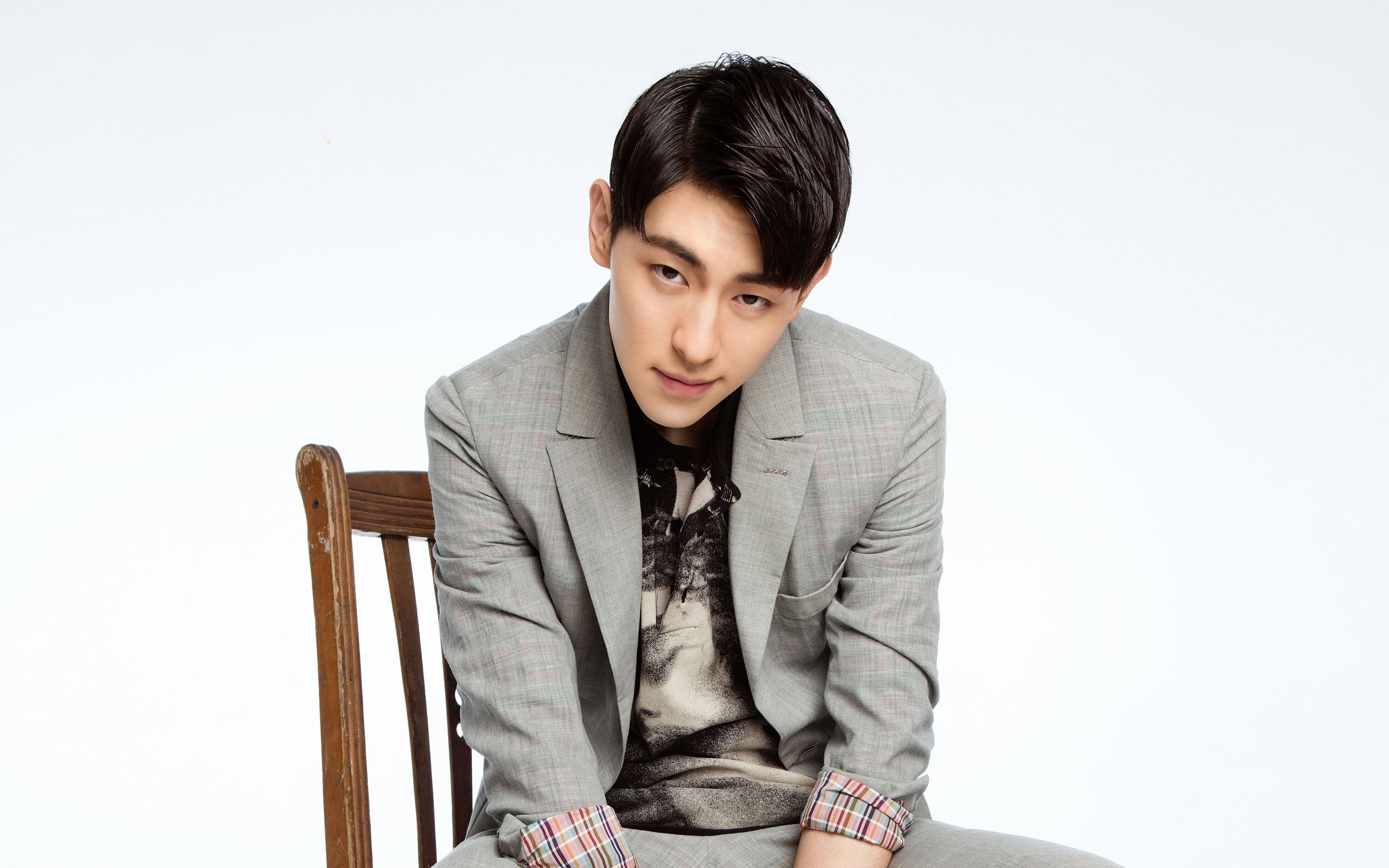 邓伦上跨界歌王,杨紫送祝福,伦哥一脸宠溺笑的后槽牙都出来了