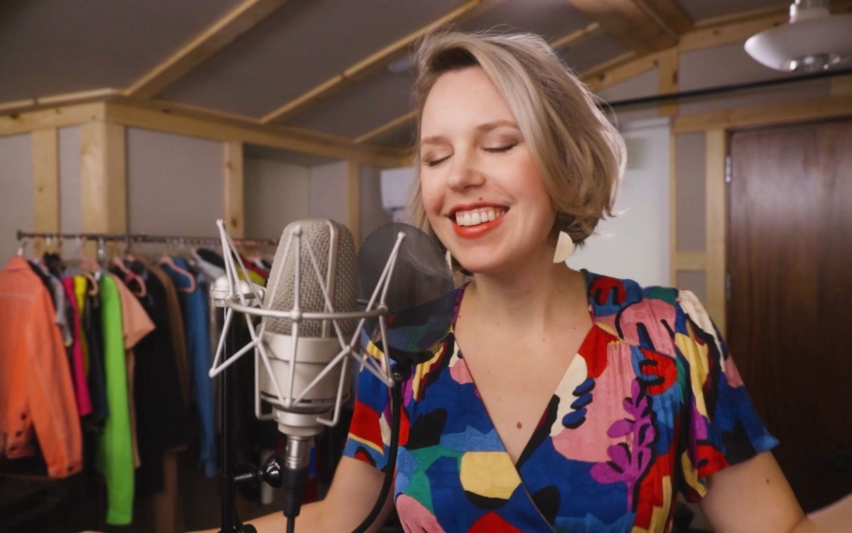 [图]You Get What You Give // New Radicals // POMPLAMOOSE