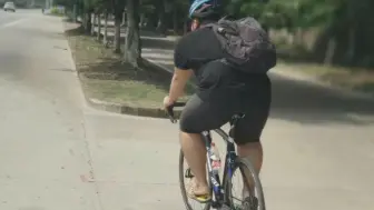 Скачать видео: 很多胖子想知道，胖子能不能骑公路答案是能，如果你觉得自己胖骑不了，260几斤的我说话了吗