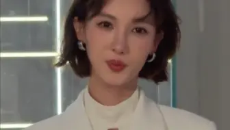 昨日线下活动的金晨又有几分像从前？神似赵丽颖，又有点像陈小纭了？过一段时间就变一个样