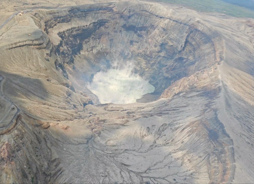 阿苏山超级火山图片